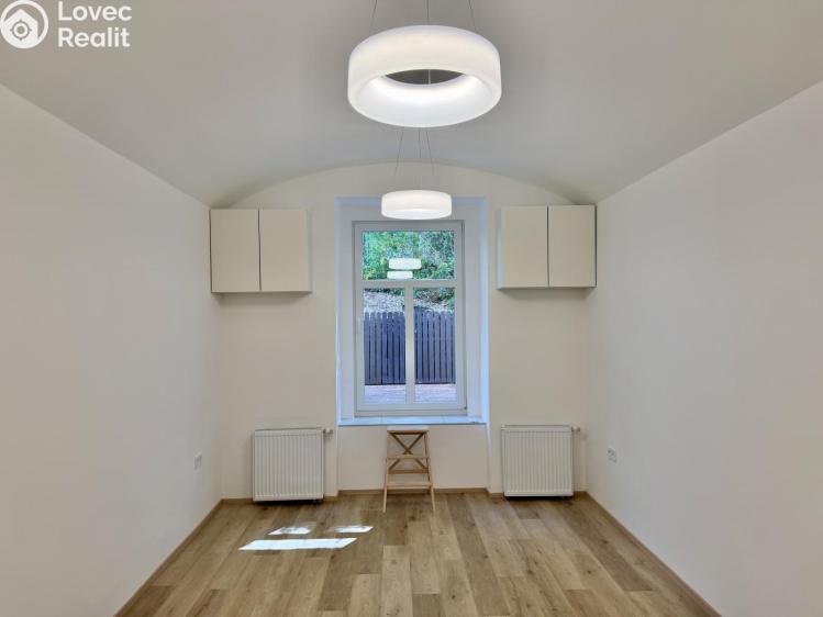 Rent apartment 1+1 Praha, Hartigova 1185/102 č. 2