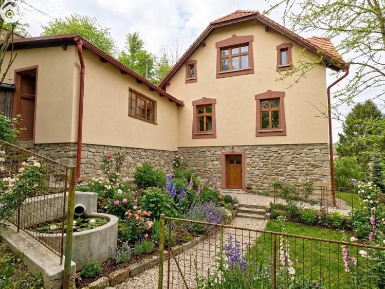 Продажа семейного дома Úpice, Macharova 792 č. 1