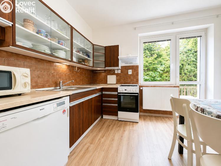 Pronájem bytu 3+1 Bělá pod Bezdězem, Husova 376 č. 1