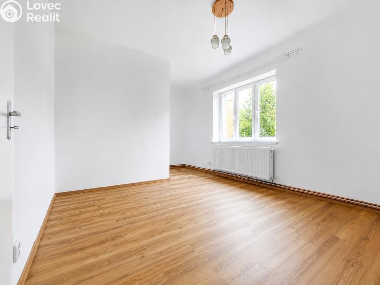 Pronájem bytu 3+1 Bělá pod Bezdězem, Husova 376 č. 5