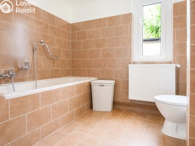 Pronájem bytu 3+1 Bělá pod Bezdězem, Husova 376 č. 9