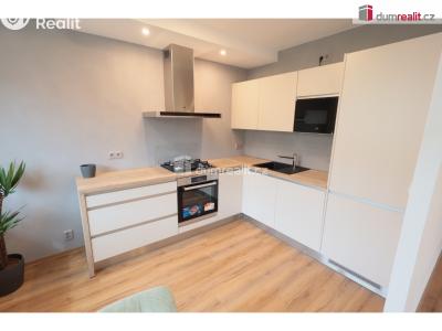 Аренда квартиры 2+KK Praha 9, Veltruská č. 4
