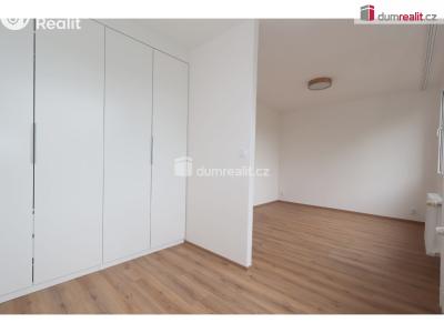 Аренда квартиры 2+KK Praha 9, Veltruská č. 14