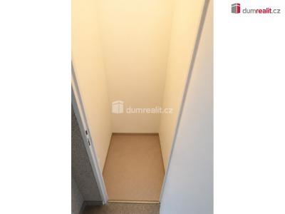 Аренда квартиры 2+KK Praha 9, Veltruská č. 26