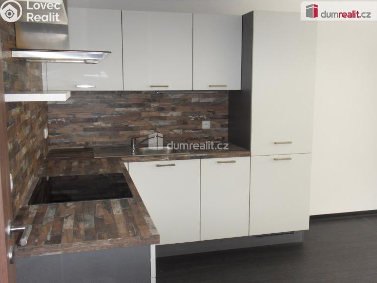 Аренда квартиры 2+KK Praha 9, Zakšínská č. 2