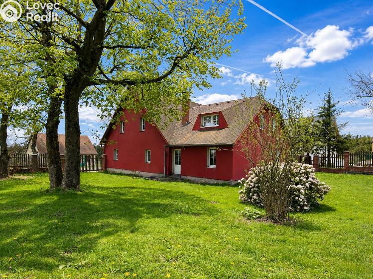 Sale family house Hora Svatého Šebestiána č. 1