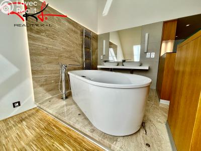 Аренда квартиры 6 и больше Praha, Ovenecká č. 3