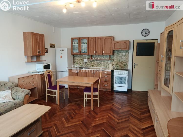 Rent apartment 2+KK Praha 19, Toužimská č. 2