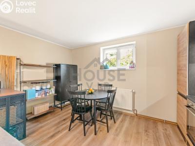 Sale apartment 3+KK Praha, Oplanská č. 10