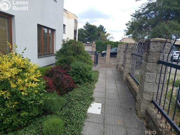 Оренда квартири 1+KK Praha, Lumiérů č. 2