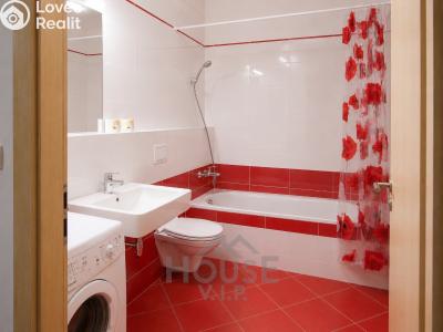 Продаж квартири 2+KK Praha, Makedonská č. 4