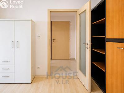 Продаж квартири 2+KK Praha, Makedonská č. 7