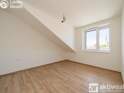 Pronájem bytu 2+KK Ovčáry, Na Bulánce 330 č. 11