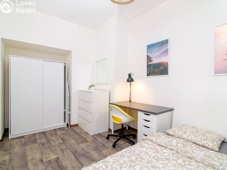 Rent apartment 2+KK Praha, Sokolovská 106/42 č. 4
