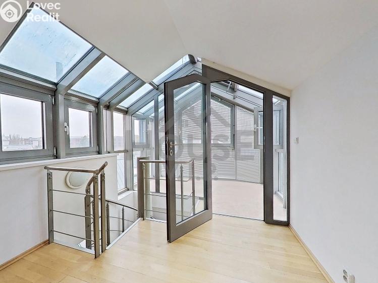 Sale apartment 5+1 Praha, Paťanka č. 1