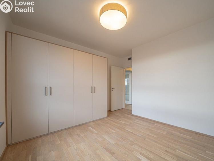 Аренда квартиры 2+KK Praha 4, Modřany, Mezi vodami č. 2