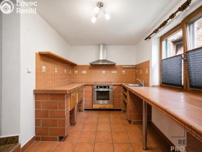 Sale family house Leština č. 4