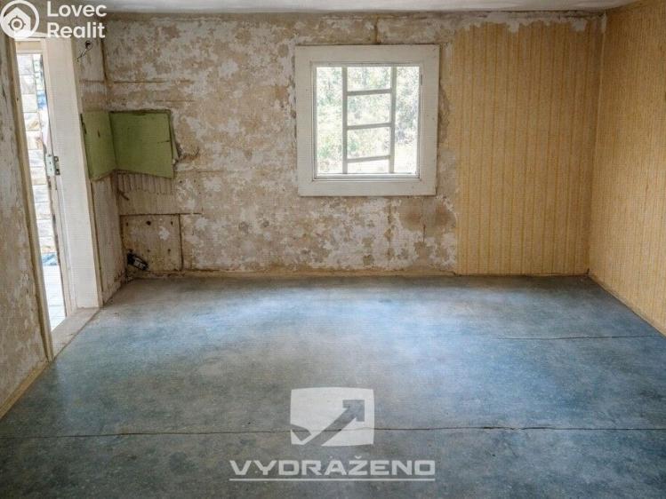 Sale hut Roztoky, V Chatách 1465 č. 4