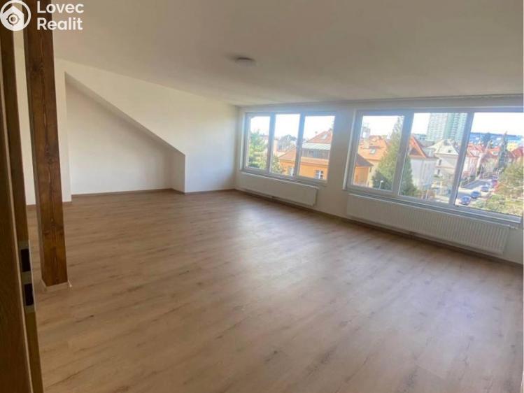Аренда квартиры 3+1 Praha, Vnější 954/24 č. 2