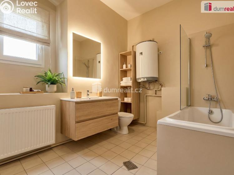 Prodej rodinného domu Kravaře, náměstí č. 1