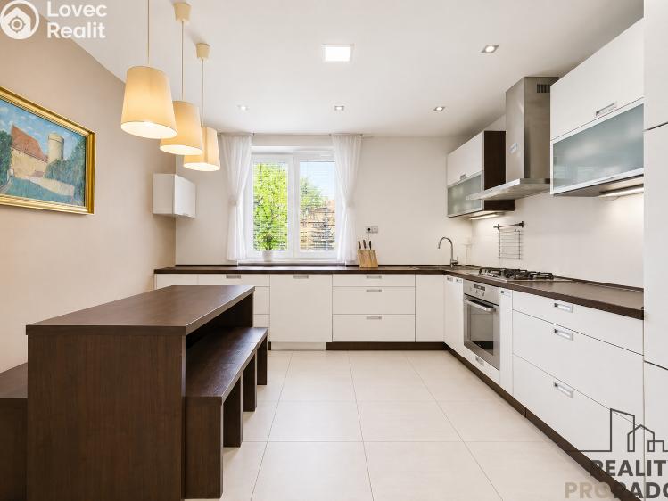 Prodej bytu 2+1 Pardubice, Jilemnického 2220 č. 1