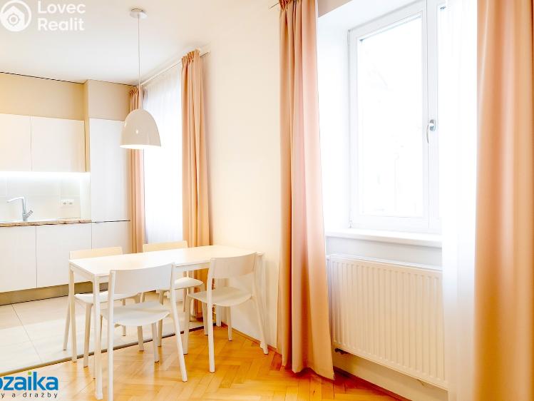 Pronájem bytu 2+KK Lanškroun, nám. J. M. Marků 123 č. 2