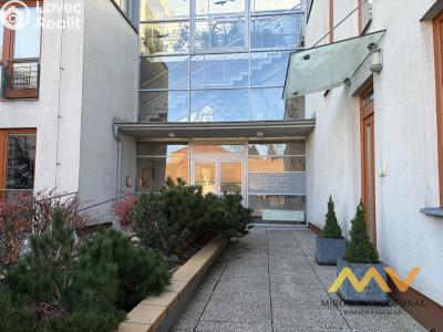 Pronájem bytu 4+KK Hradec Králové, Národních mučedníků č. 30