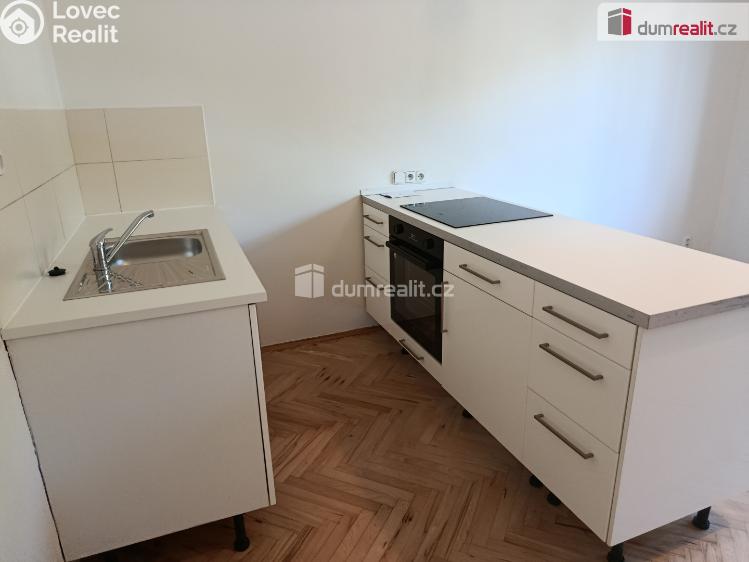 Pronájem bytu 2+KK Praha 6, Ve struhách č. 4