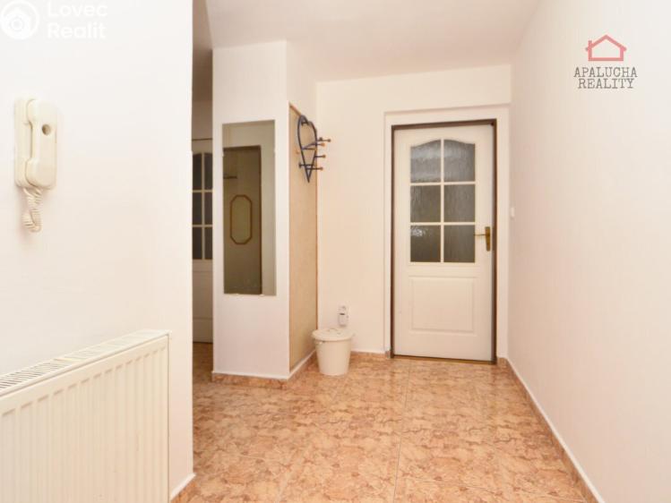 Prodej rodinného domu Cerhenice, Na vinohradech 207 č. 5