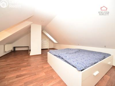 Prodej rodinného domu Cerhenice, Na vinohradech 207 č. 10