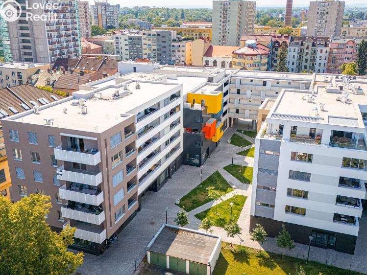 Pronájem bytu 2+KK Pardubice, Smilova 2935 č. 3