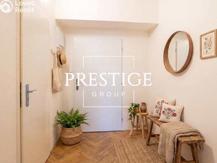 Pronájem bytu 2+KK Praha, Veletržní 246/5 č. 4