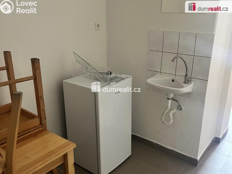 Оренда квартири 1+KK Praha-Čakovice, Cukrovarská č. 3