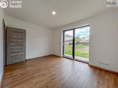 Pronájem rodinného domu Dubí, Zahradní 643 č. 14