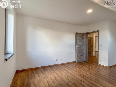Pronájem rodinného domu Dubí, Zahradní 643 č. 19