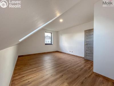 Pronájem rodinného domu Dubí, Zahradní 643 č. 20