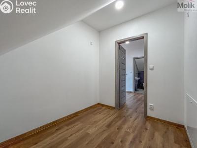 Pronájem rodinného domu Dubí, Zahradní 643 č. 23