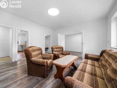 Prodej bytu 4+1 Karlovy Vary, Kosmonautů č. 1