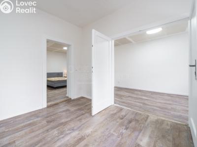 Prodej bytu 4+1 Karlovy Vary, Kosmonautů č. 6