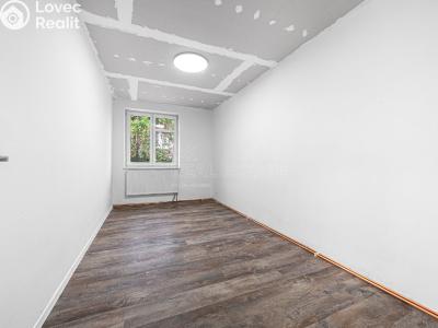 Prodej bytu 4+1 Karlovy Vary, Kosmonautů č. 7