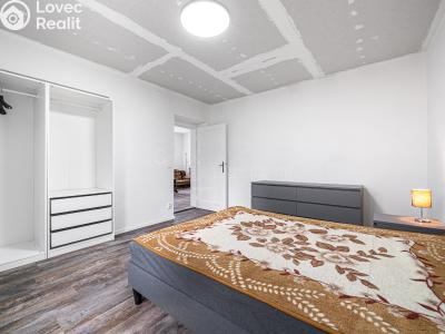 Prodej bytu 4+1 Karlovy Vary, Kosmonautů č. 12