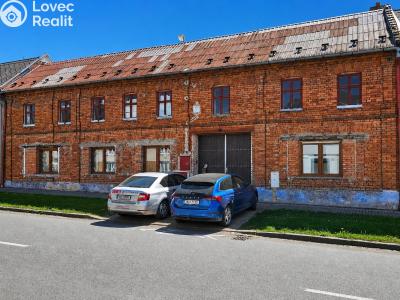 Sale family house Ústín č. 1