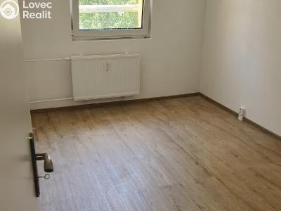 Pronájem bytu 3+1 Děčín, V Sídlišti 390 č. 16