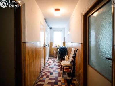 Sale multi-gen house Chomutov, Krátká 4316 č. 19
