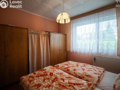 Sale multi-gen house Chomutov, Krátká 4316 č. 27
