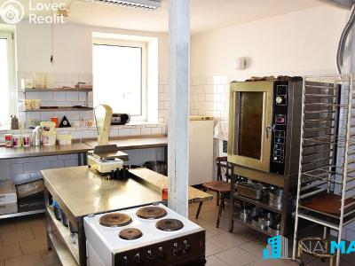 Продаж торгового приміщення Znojmo, Divišovo náměstí č. 19