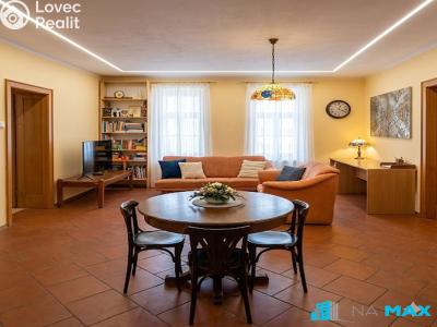 Продаж торгового приміщення Znojmo, Divišovo náměstí č. 23