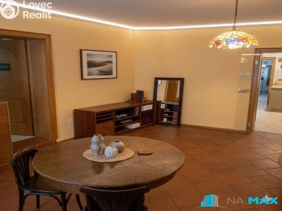 Продаж торгового приміщення Znojmo, Divišovo náměstí č. 24