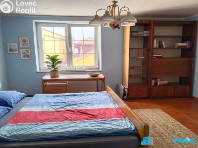 Продаж торгового приміщення Znojmo, Divišovo náměstí č. 28