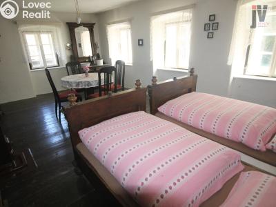 Prodej zemědělské usedlosti Nečtiny č. 9